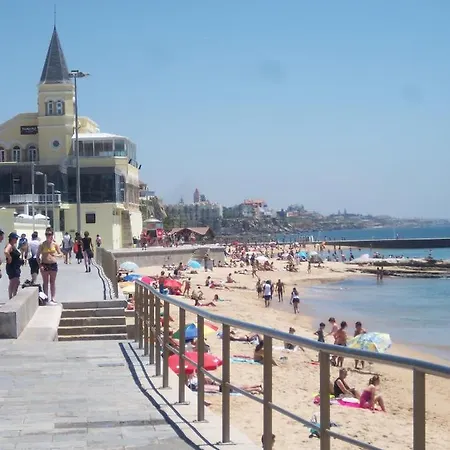 Estoril Beach Apartment *